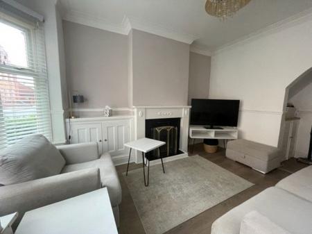 2 bedroom Property to let in Knighton Fields Road East, Leicester