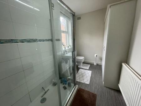 2 bedroom Property to let in Knighton Fields Road East, Leicester