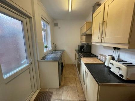 2 bedroom Property to let in Knighton Fields Road East, Leicester