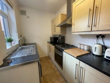 2 bedroom Property to let in Knighton Fields Road East, Leicester