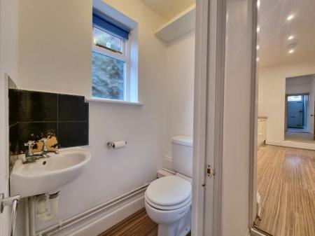 2 bedroom Property to let in Clarendon Park Road, Leicester