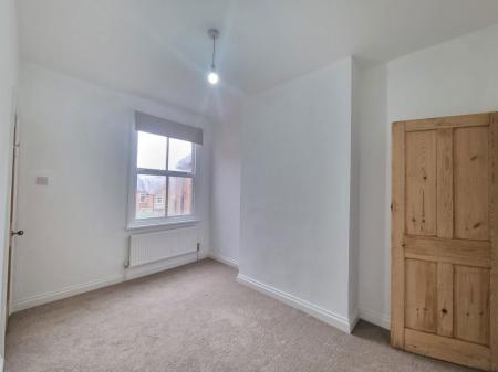 2 bedroom Property to let in Clarendon Park Road, Leicester