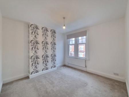 2 bedroom Property to let in Clarendon Park Road, Leicester