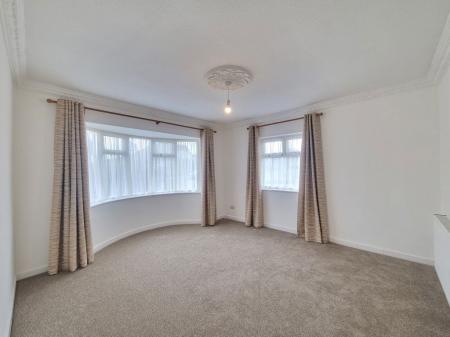 2 bedroom Property to let in Foxhunter Drive, Leicester