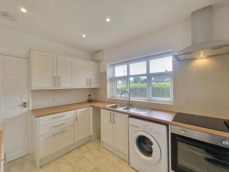 2 bedroom Property to let in Foxhunter Drive, Leicester