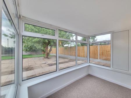 2 bedroom Property to let in Foxhunter Drive, Leicester