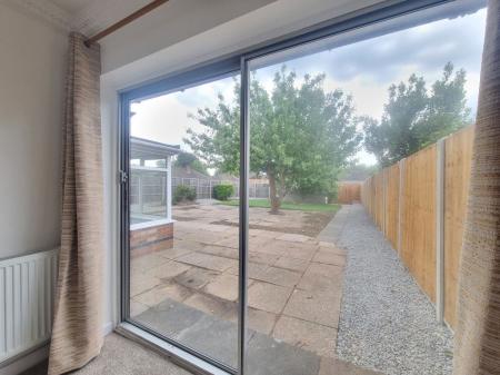 2 bedroom Property to let in Foxhunter Drive, Leicester