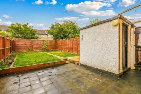3 bedroom Terraced House for sale in Featherstone Drive, Leicester