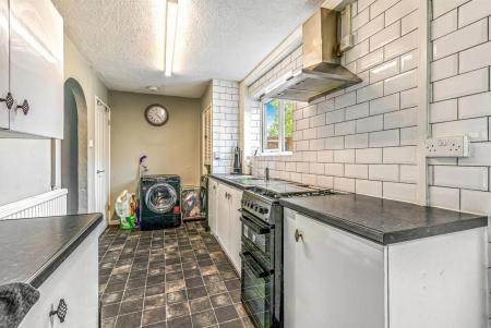 3 bedroom Terraced House for sale in Featherstone Drive, Leicester