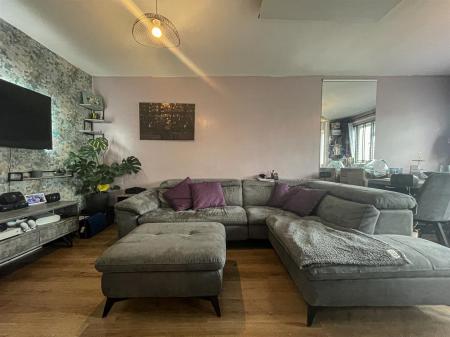 2 bedroom Detached bungalow for sale in Hatherleigh Road, Leicester
