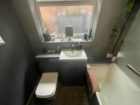 2 bedroom Detached bungalow for sale in Hatherleigh Road, Leicester