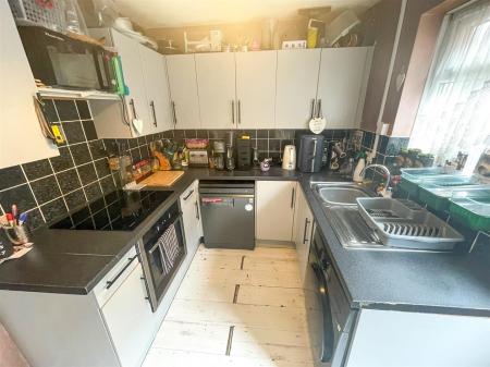 2 bedroom Detached bungalow for sale in Hatherleigh Road, Leicester