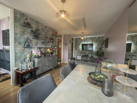 2 bedroom Detached bungalow for sale in Hatherleigh Road, Leicester