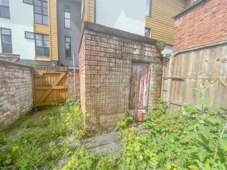 2 bedroom Terraced House for sale in Leicester