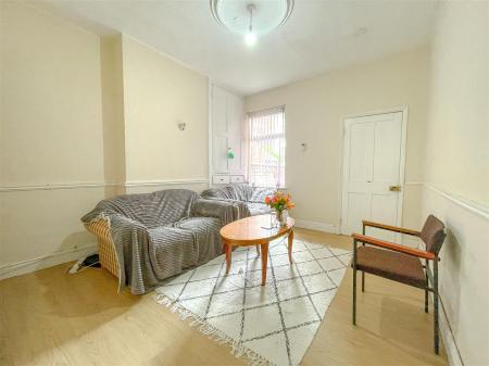 2 bedroom Terraced House for sale in Leicester