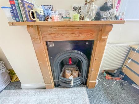 2 bedroom Terraced House for sale in Leicester