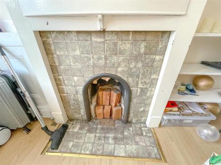2 bedroom Terraced House for sale in Leicester