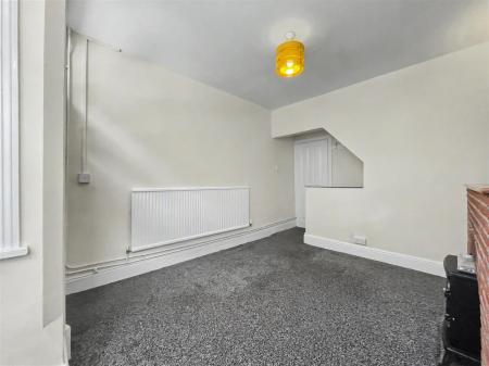 2 bedroom Terraced House for sale in Western Road, Leicester