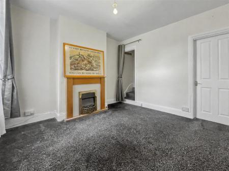 2 bedroom Terraced House for sale in Western Road, Leicester