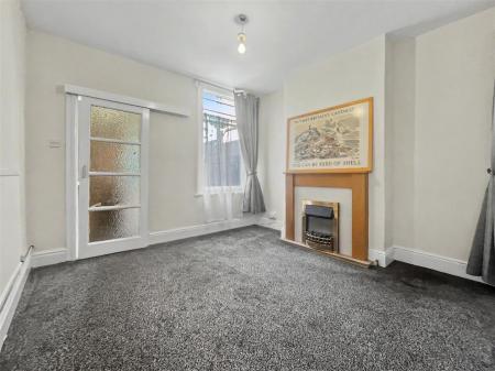 2 bedroom Terraced House for sale in Western Road, Leicester