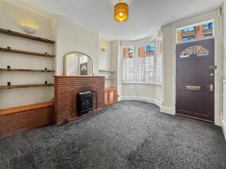 2 bedroom Terraced House for sale in Western Road, Leicester