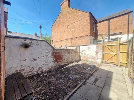 2 bedroom Terraced House for sale in Western Road, Leicester
