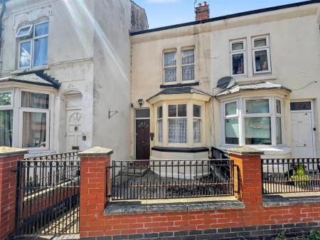 2 bedroom Terraced House for sale in Western Road, Leicester