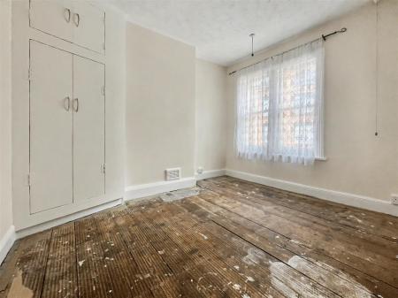 2 bedroom Terraced House for sale in Western Road, Leicester