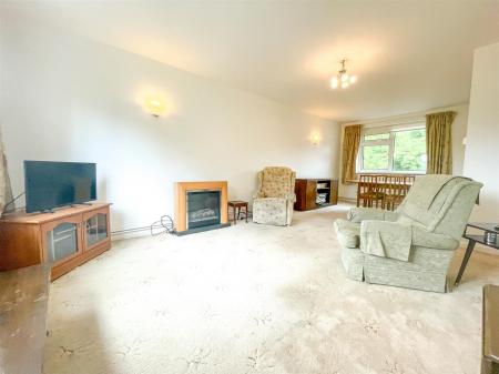 2 bedroom Flat for sale in Wallace Court,London Road, Stoneygate, Leicester