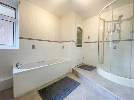 2 bedroom Flat for sale in Wallace Court,London Road, Stoneygate, Leicester