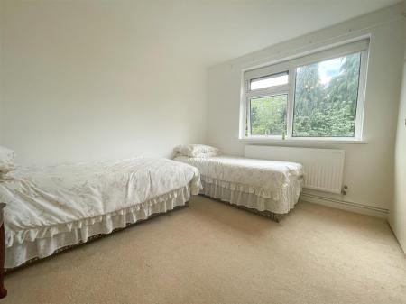 2 bedroom Flat for sale in Wallace Court,London Road, Stoneygate, Leicester