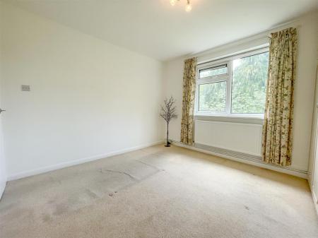 2 bedroom Flat for sale in Wallace Court,London Road, Stoneygate, Leicester