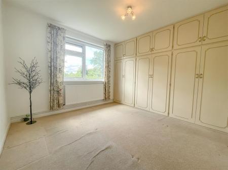 2 bedroom Flat for sale in Wallace Court,London Road, Stoneygate, Leicester
