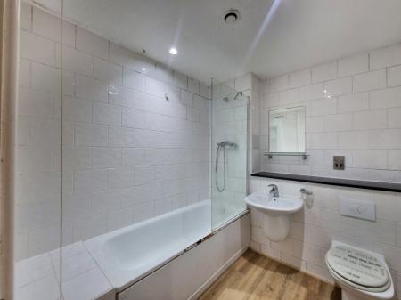 2 bedroom Property to let in Navigation Street, Leicester