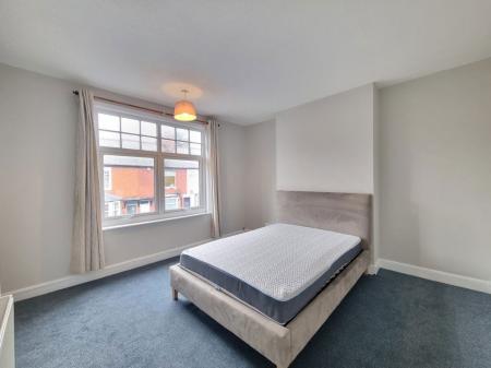 2 bedroom Property to let in Howard Road, Leicester