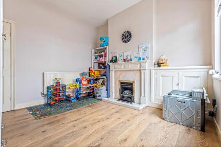 2 bedroom Terraced House for sale in Vernon Road, Aylestone, Leicester