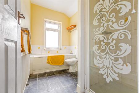 2 bedroom Terraced House for sale in Vernon Road, Aylestone, Leicester