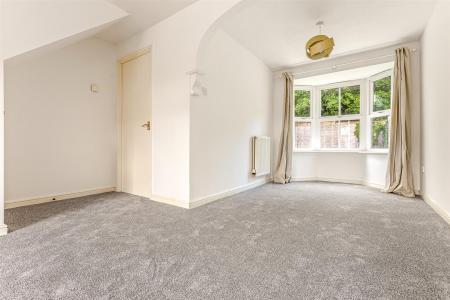 3 bedroom End of terrace house for sale in Wych Elm Road, Oadby, Leicester