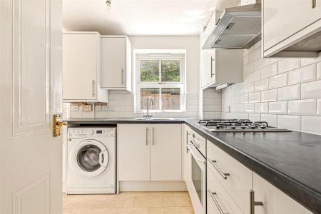 3 bedroom End of terrace house for sale in Wych Elm Road, Oadby, Leicester