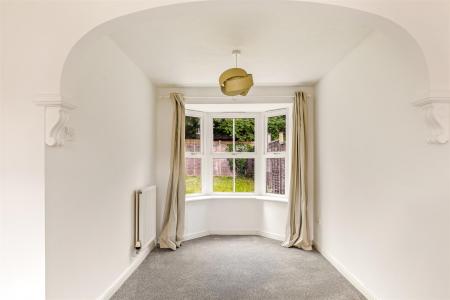 3 bedroom End of terrace house for sale in Wych Elm Road, Oadby, Leicester