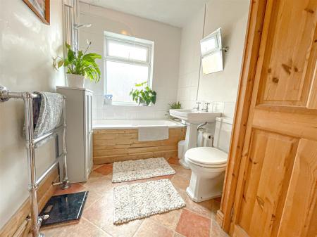 2 bedroom Terraced House for sale in Edward Road, Leicester