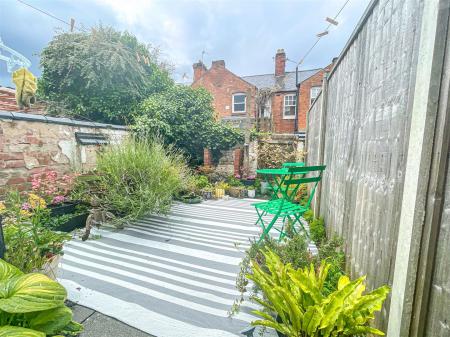 2 bedroom Terraced House for sale in Edward Road, Leicester
