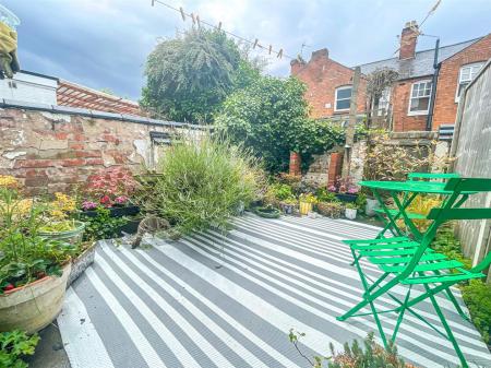 2 bedroom Terraced House for sale in Edward Road, Leicester