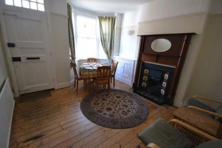 2 bedroom Property to let in Lytton Road, Leicester