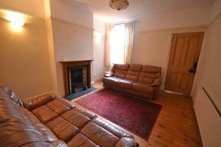 2 bedroom Property to let in Lytton Road, Leicester