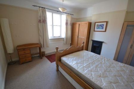 2 bedroom Property to let in Lytton Road, Leicester
