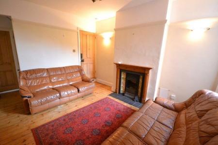 2 bedroom Property to let in Lytton Road, Leicester