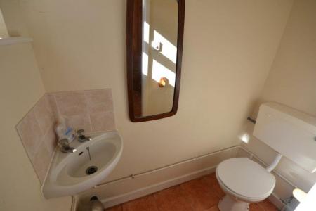2 bedroom Property to let in Lytton Road, Leicester