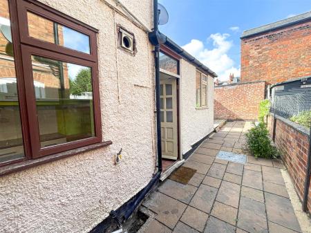 2 bedroom Terraced House for sale in Hawkesbury Road, Leicester