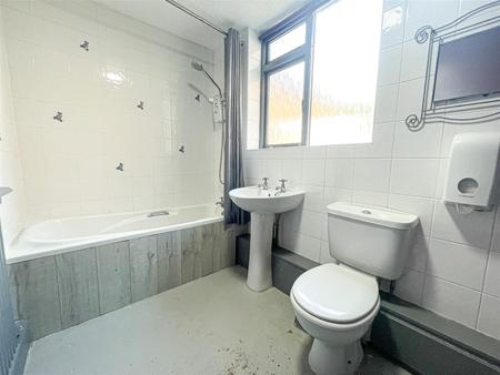 2 bedroom Terraced House for sale in Hawkesbury Road, Leicester